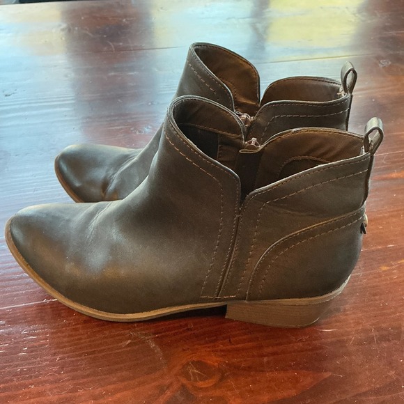 G By Guess Tammie 2 Ankle Boots Women's US 9.5M Gray Leather Side Zip Almond Toe - Picture 1 of 13